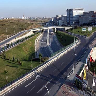 ISTANBUL HALKALI HIGHWAY CROSSING